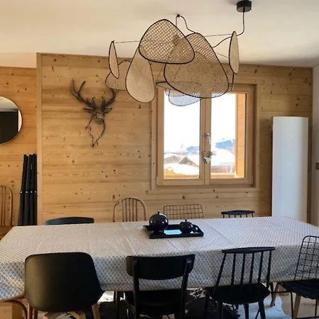 Renove Pour 12 Pers., A 100m Des Pistes, 300m Des Commerces, Terrasses Et Parking Inclus - Fr-1-733-146 Alpesi faház *